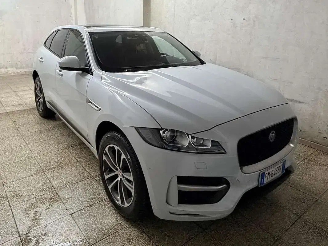 Usata Jaguar F-Pace R-Sport 179 CV (131 kW) 2017 Bianco SUV