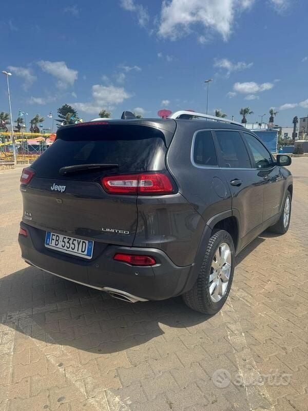 Usata Jeep Cherokee Limited 2016 Grigio SUV