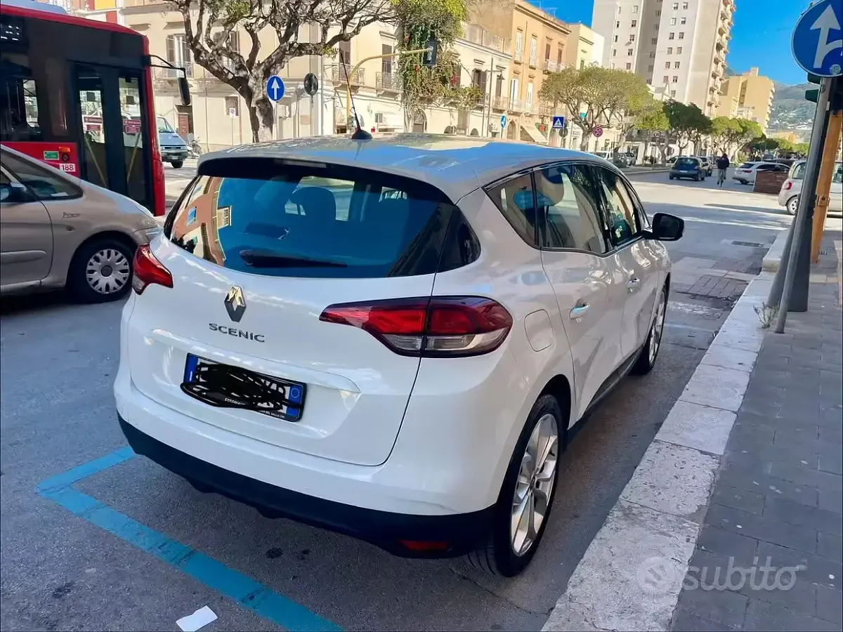 Usata Renault Scénic IV 110 CV (80 kW) 2018 Bianco Monovolume