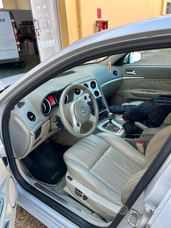 Usata Alfa Romeo 159 150 CV (110 kW) 2005 Grigio Berlina