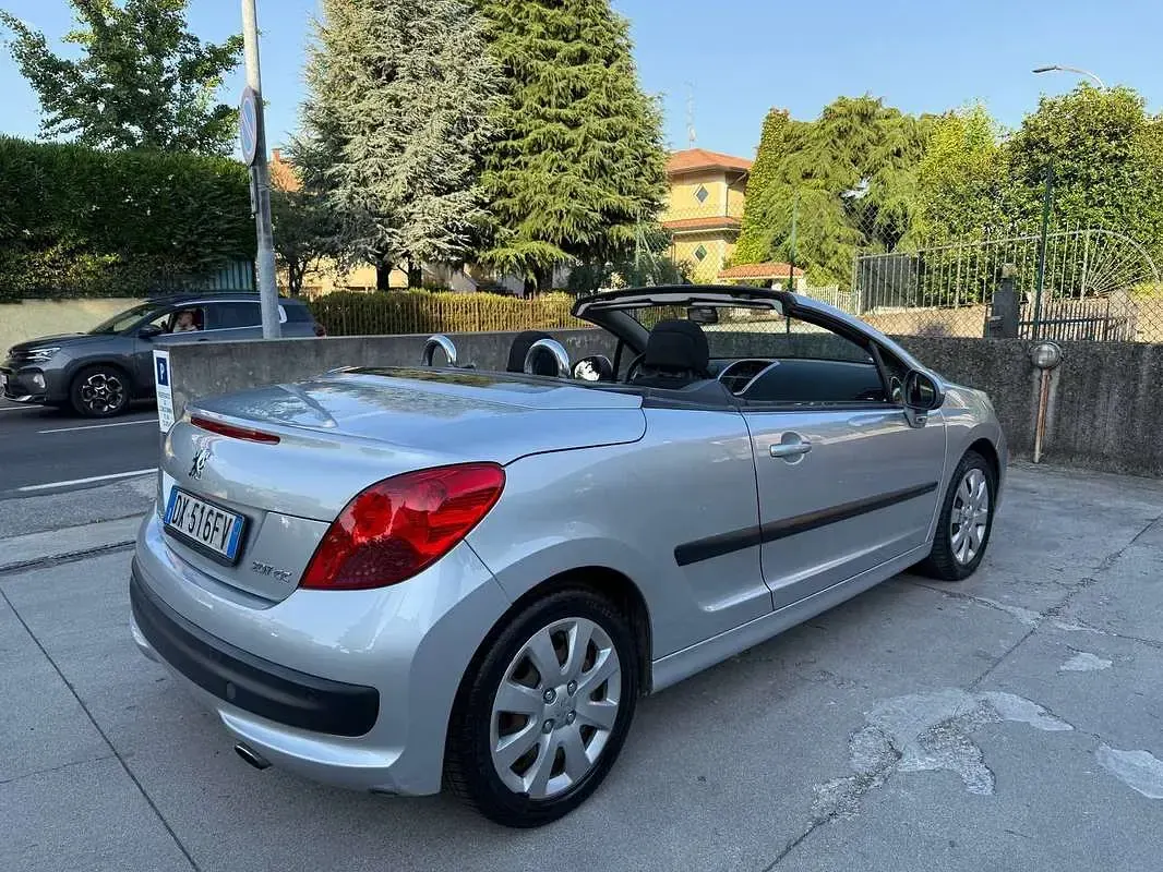 Usata Peugeot 207 CC 120 CV (88 kW) 2009 Argento Cabrio