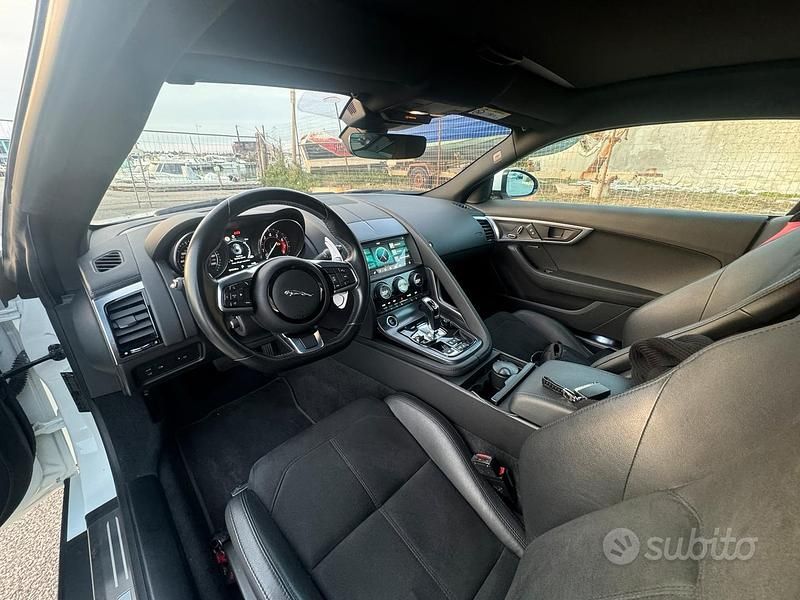 Usata Jaguar F-Type R-Dynamic 300 CV (220 kW) 2018 Coupé
