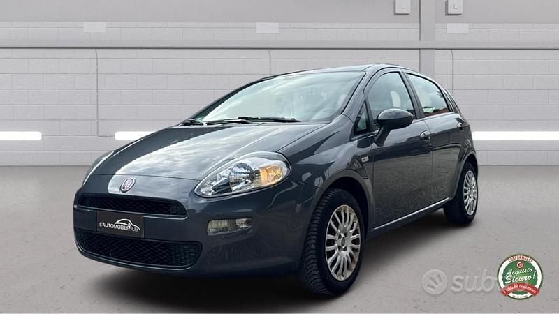 Usata Fiat Punto Street 69 CV (50 kW) 2014 Grigio Utilitaria