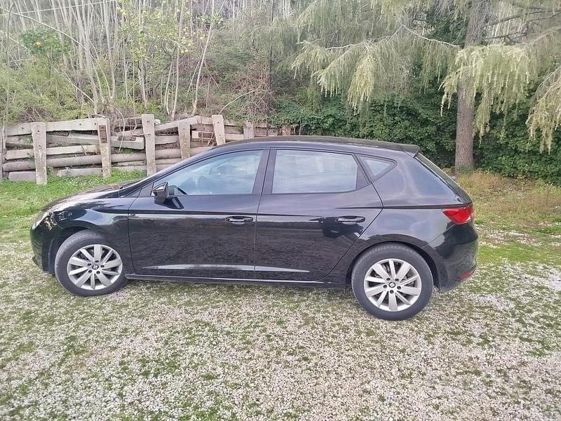 Usata Seat Leon Reference 90 CV (66 kW) 2013 Nero Berlina