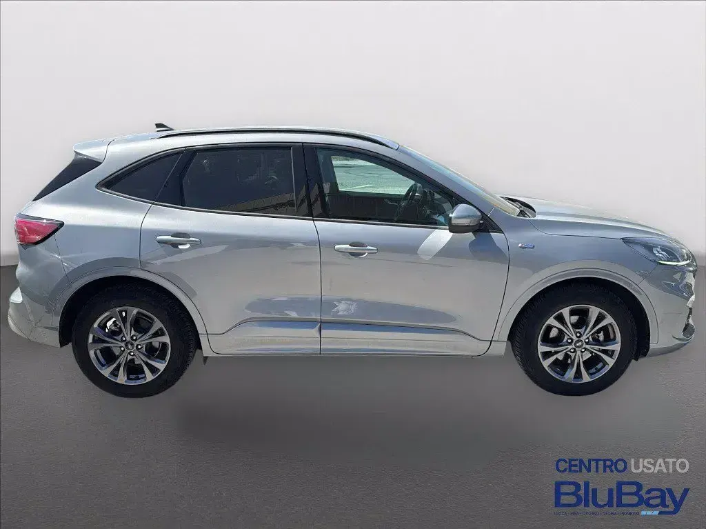 Usata Ford Kuga ST-Line 190 CV (139 kW) 2022 Grigio SUV