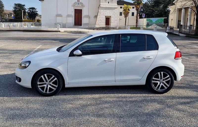 Usata VW Golf VI Highline 110 CV (80 kW) 2009 Utilitaria