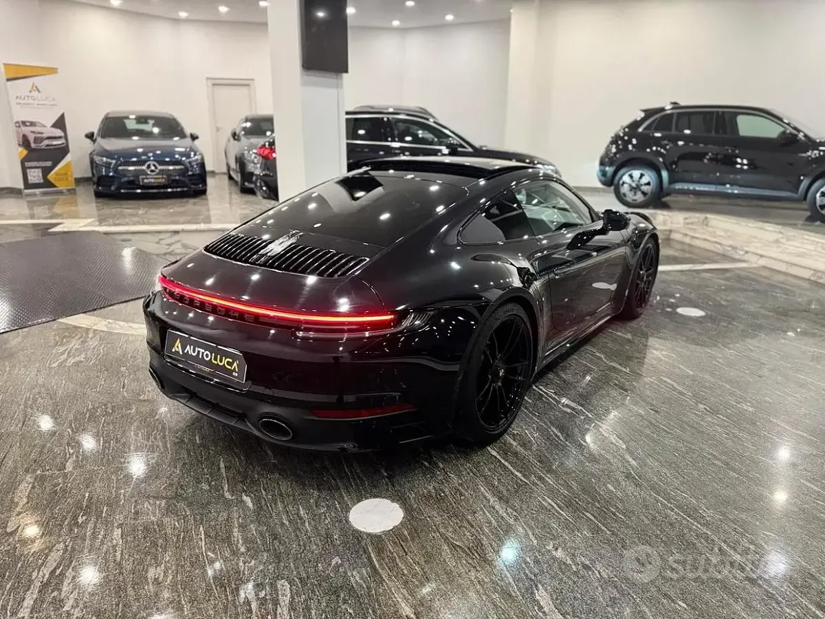Usata Porsche 911 Carrera 4 GTS 550 CV (404 kW) 2022 Nero Coupé