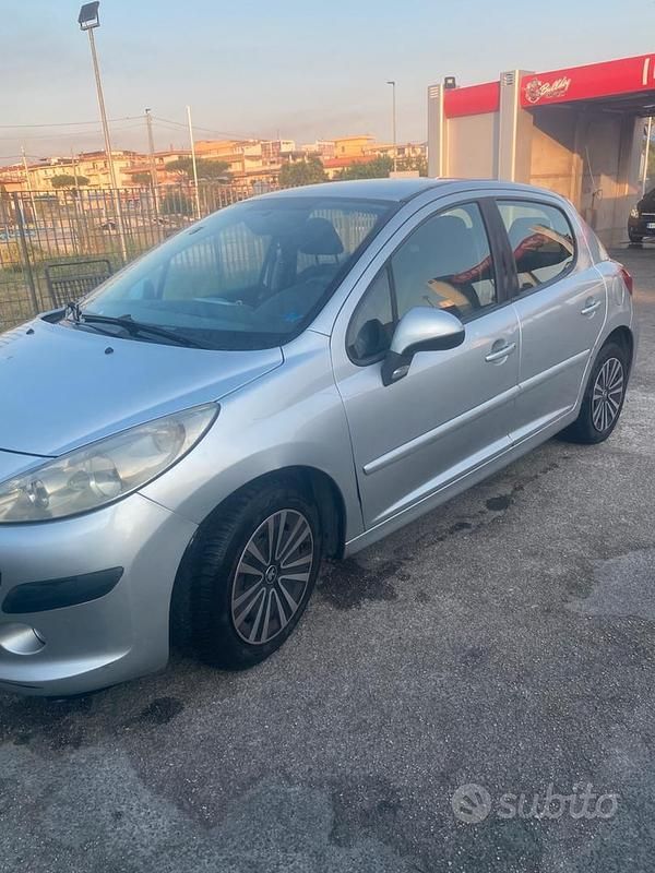 Usata Peugeot 207 75 CV (55 kW) 2009 Grigio Utilitaria