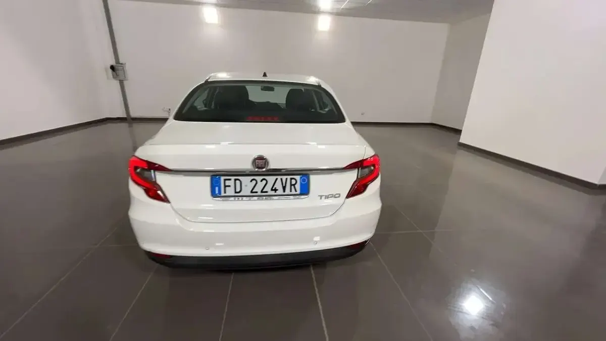 Usata Fiat Tipo Easy 120 CV (88 kW) 2016 Bianco Berlina