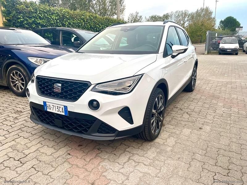 Nuova Seat Arona Black Edition 95 CV (69 kW) 2025 Bianco SUV