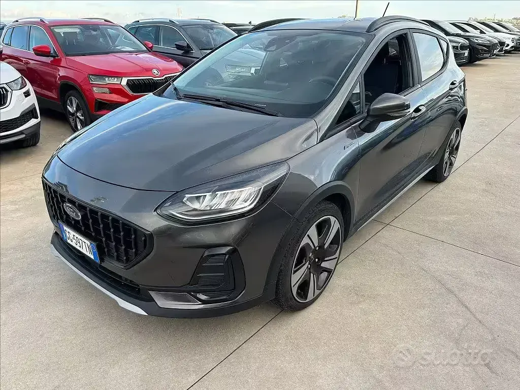 Begagnad Ford Fiesta Active X 125 HK (91 kW) 2022 Grå Halvkombi