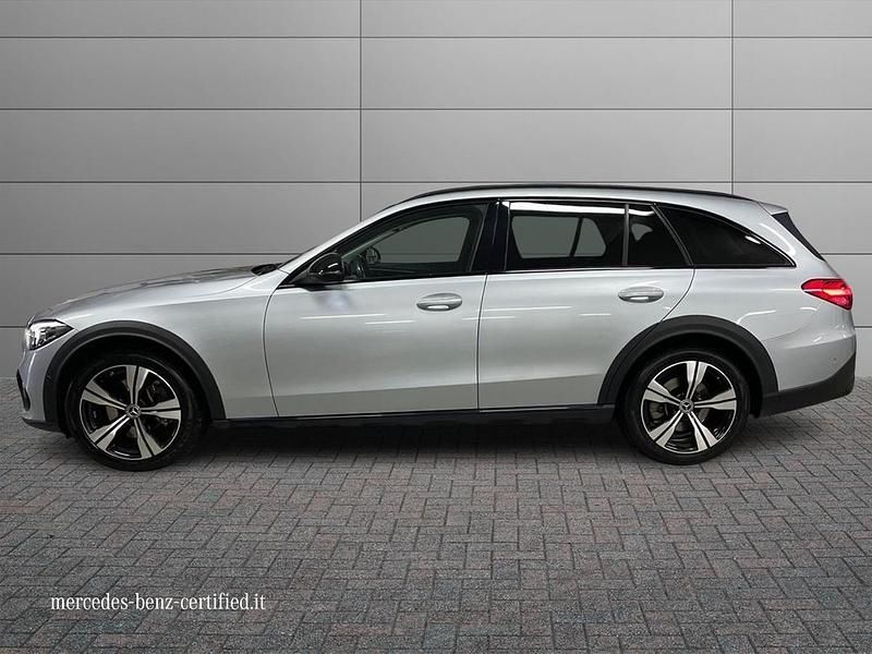 Usata Mercedes 220 Premium 200 CV (147 kW) 2022 Argento polare Station wagon