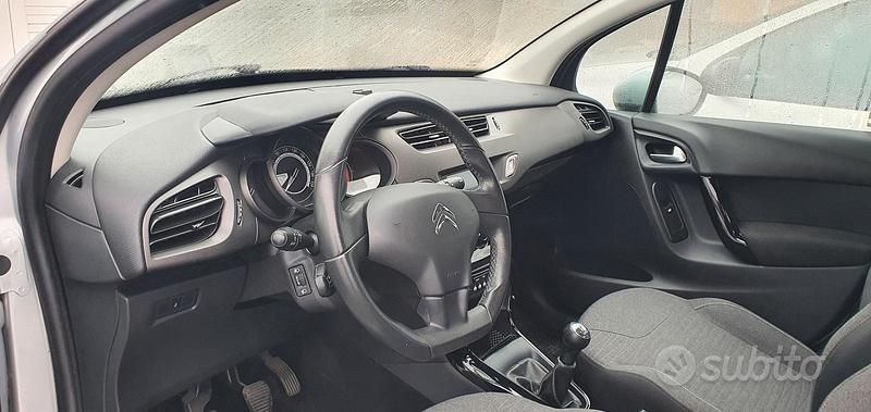 Grigio Usata 2015 Citroën C3 Due volumi | 4800 € (Super prezzo) - Immagine 1/4