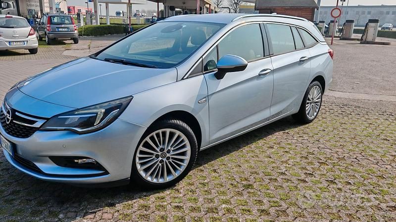 Usata Opel Astra Business 110 CV (80 kW) 2018 Grigio Station wagon