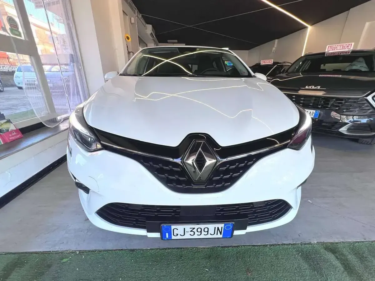Usata Renault Clio V 101 CV (74 kW) 2022 Bianco Berlina