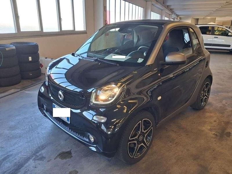 Nero/cellula argento Usata 2018 Smart ForTwo Coupé Brabus Due volumi | 15.999 € (Buon prezzo) - Immagine 1/4