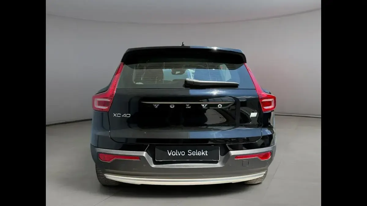 Usata Volvo XC40 Inscription 192 CV (141 kW) 2021 Nero SUV