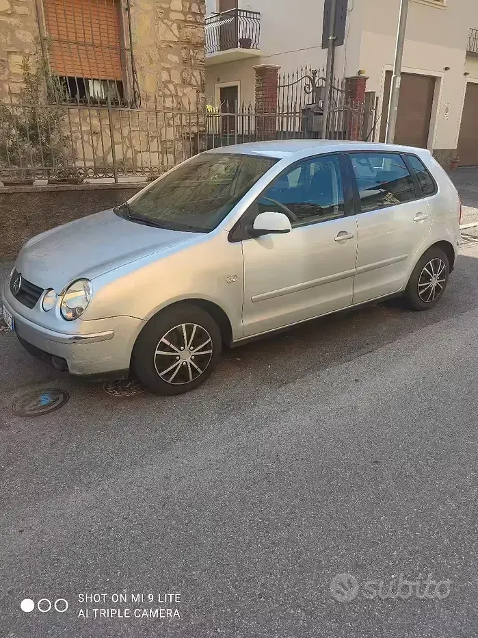 Usata VW Polo 64 CV (47 kW) 2004 Grigio Utilitaria