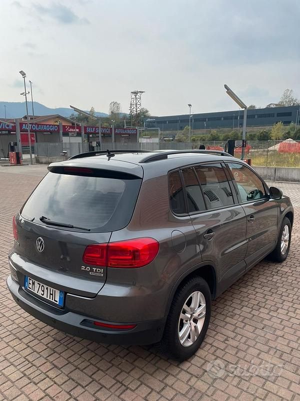 Usata VW Tiguan 140 CV (102 kW) 2012 Grigio SUV