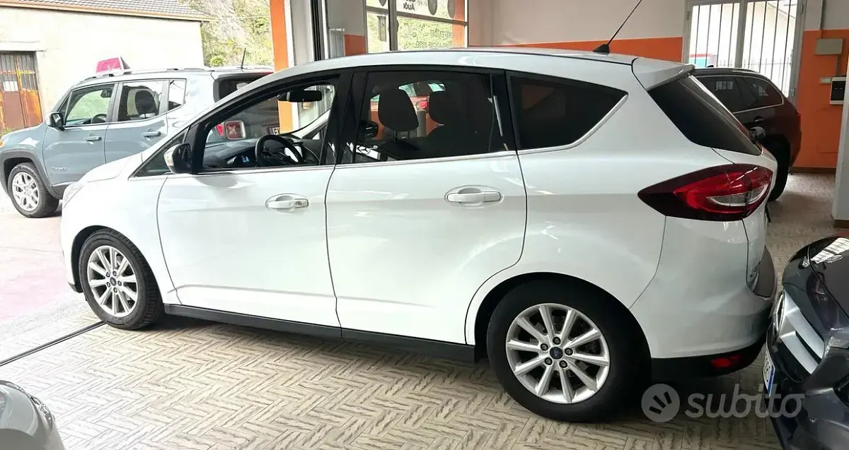 Usata Ford C-MAX Titanium S 120 CV (88 kW) 2017 Bianco Monovolume