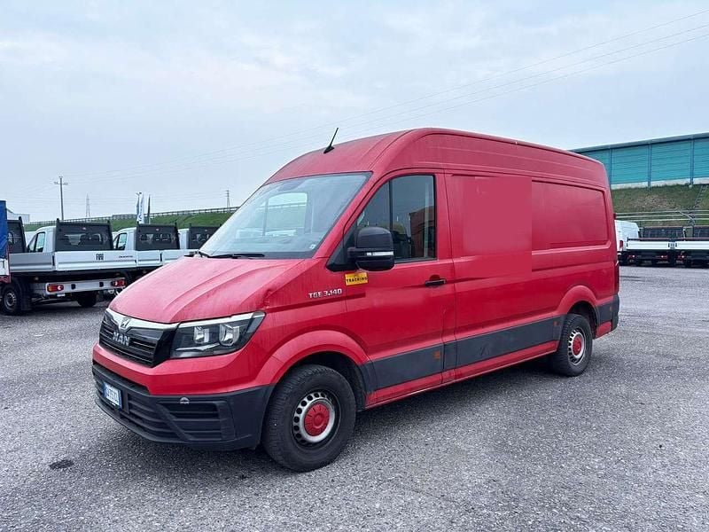 Usata MAN TGE 140 CV (102 kW) 2020 Rosso Furgone