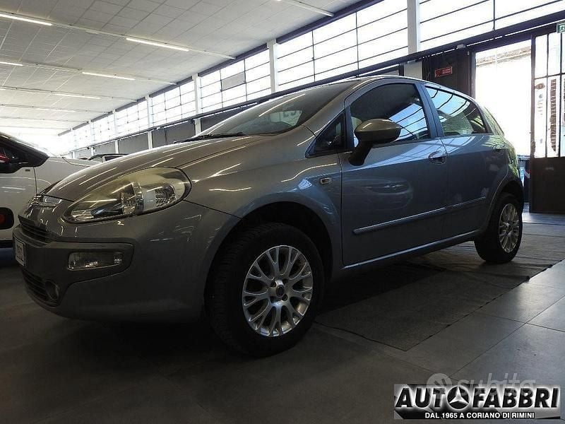 Usata Fiat Punto Evo Dynamic 76 CV (55 kW) 2010 Grigio Utilitaria