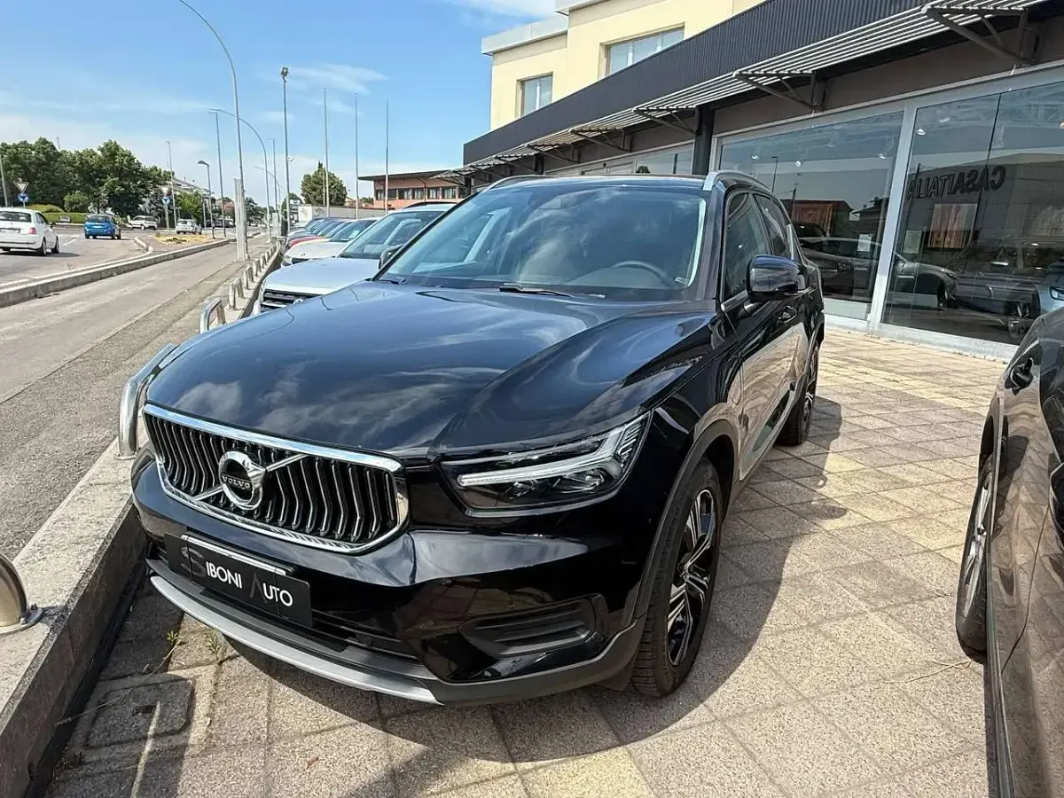 Usata Volvo XC40 Inscription 179 CV (131 kW) 2021 Nero SUV
