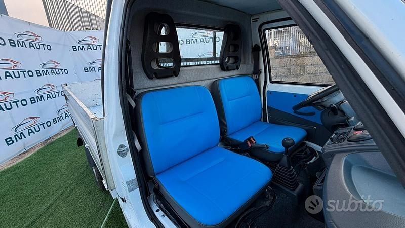 Usata Piaggio Porter 64 CV (47 kW) 2012 Bianco Berlina