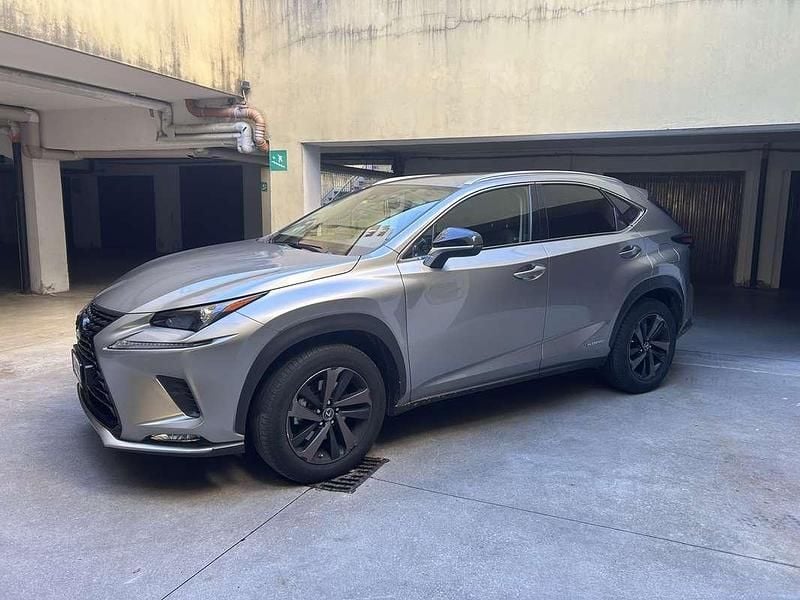 Usata Lexus NX300h 197 CV (144 kW) 2022 Beige SUV