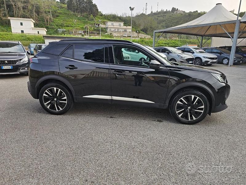 Usata Peugeot e-2008 GT 100 kW (136 CV) 2020 Nero SUV