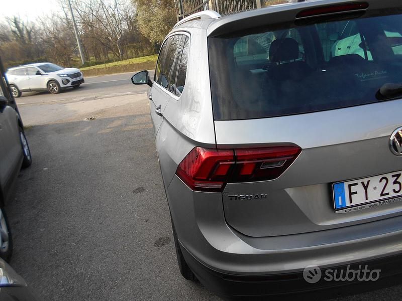 Usata VW Tiguan Business 150 CV (110 kW) 2019 Grigio SUV
