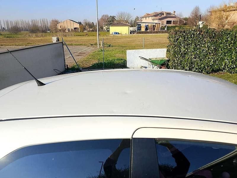 Usata Toyota Yaris Sol 69 CV (50 kW) 2010 Berlina