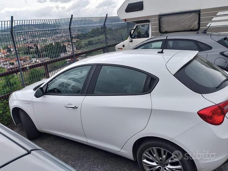 Usata Alfa Romeo Giulietta 120 CV (88 kW) 2018 Bianco Berlina