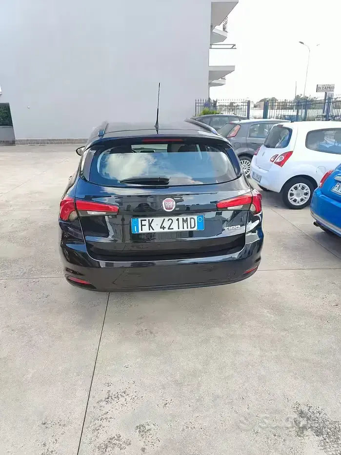 Usata Fiat Tipo 120 CV (88 kW) 2017 Nero Berlina