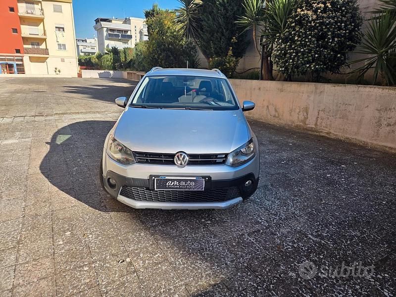 Usata VW Polo Cross Comfortline 90 CV (66 kW) 2015 Grigio Utilitaria
