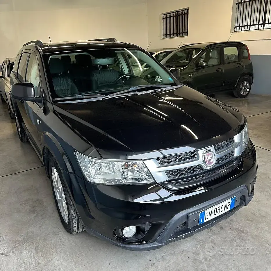 Usata Fiat Freemont Lounge 140 CV (102 kW) 2012 Nero SUV