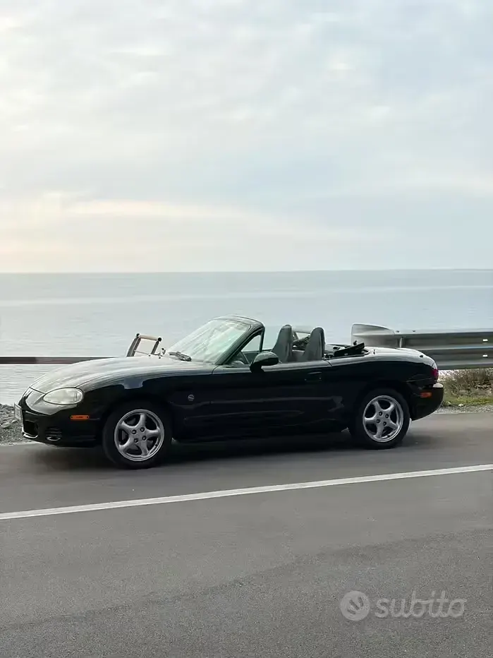Usata Mazda MX5 110 CV (80 kW) 2001 Cabrio