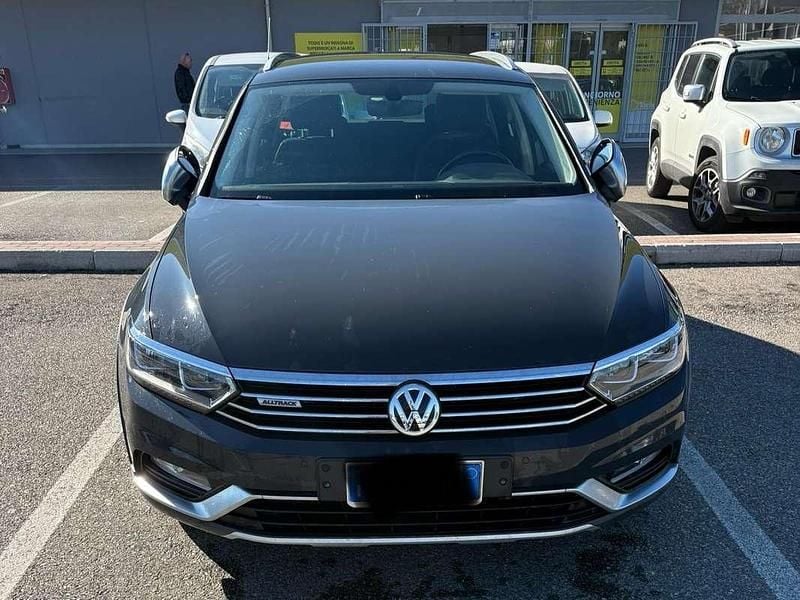 Usata VW Passat Alltrack 190 CV (139 kW) 2018 Grigio Station wagon