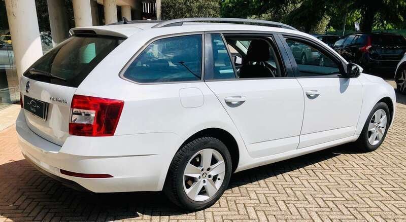 Usata Skoda Octavia Executive 116 CV (85 kW) 2018 Bianco Station wagon