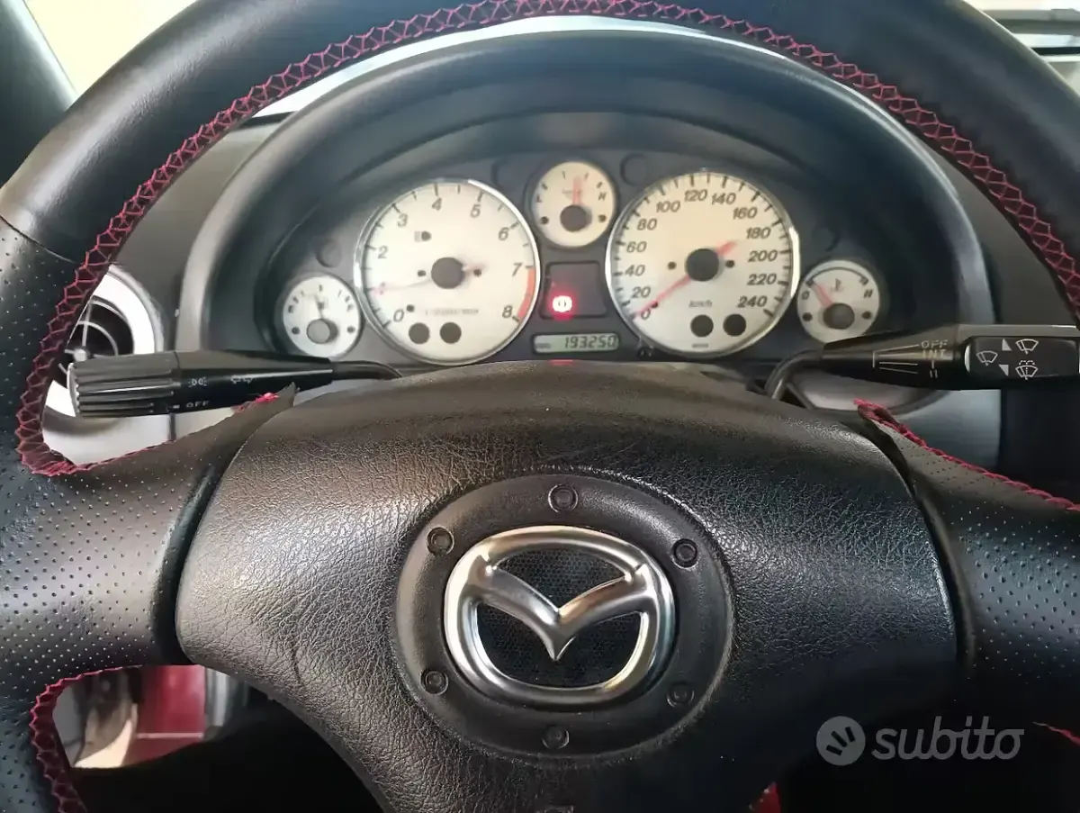 Usata Mazda MX5 110 CV (80 kW) 2003 Cabrio