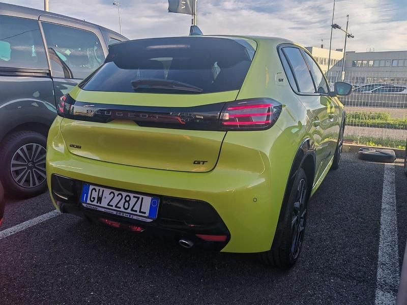 Begagnad Peugeot 208 GT 102 HK (75 kW) 2024 Gul Halvkombi
