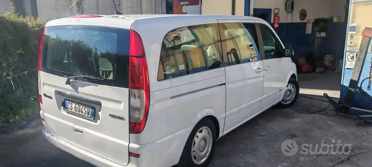 Usata Mercedes Viano 150 CV (110 kW) 2005 Bianco Monovolume