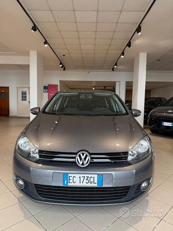 Usata VW Golf VI Comfortline 122 CV (89 kW) 2010 Grigio Utilitaria