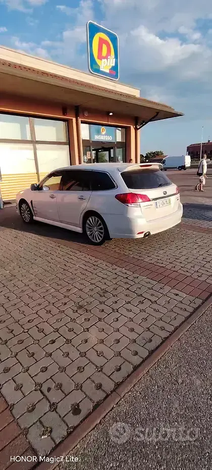Usata Subaru Legacy 115 CV (84 kW) 2012 Bianco Station wagon