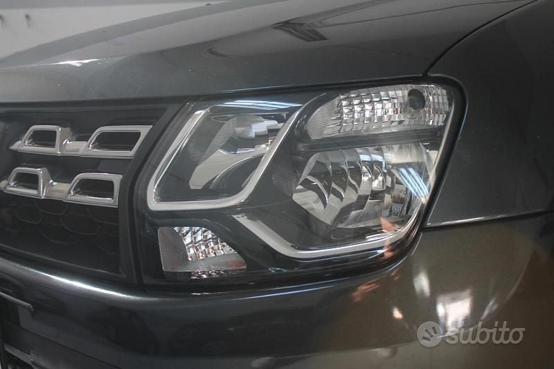 Usata Dacia Duster Ambiance 110 CV (80 kW) 2016 Grigio SUV