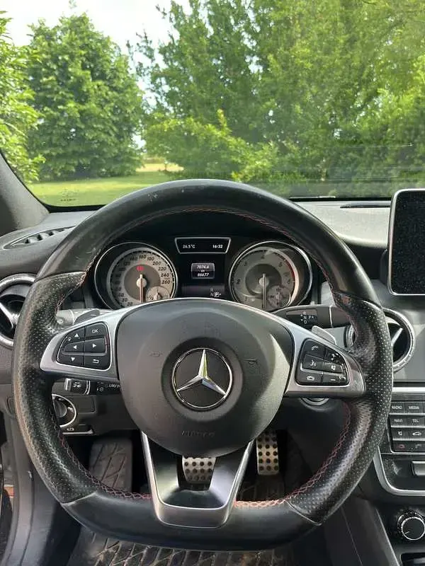 Usata Mercedes CLA200 Premium 136 CV (100 kW) 2017 Coupé