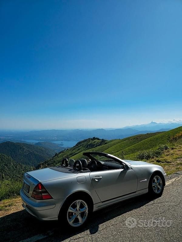 Usata Mercedes SLK200 163 CV (119 kW) 2000 Grigio Cabrio