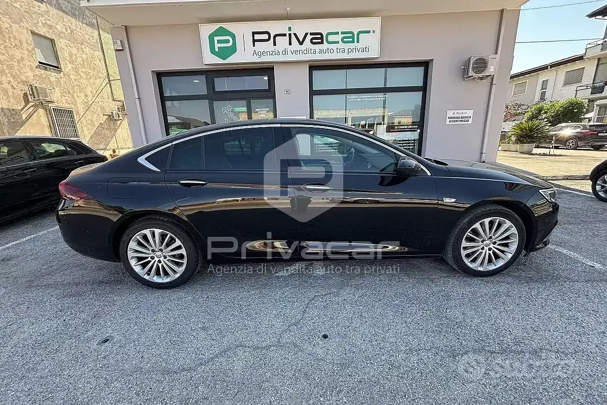 Usata Opel Insignia Sport 170 CV (125 kW) 2019 Nero Utilitaria