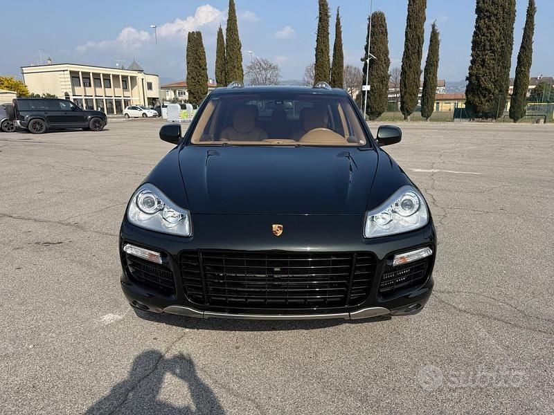 Usata Porsche Cayenne Turbo 500 CV (367 kW) 2008 Verde SUV