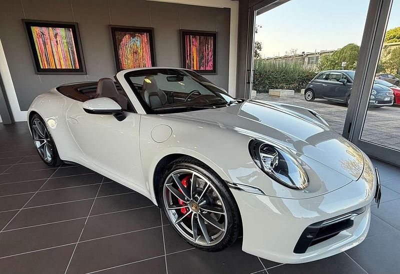 Usata Porsche 911 Carrera 4S Cabriolet 450 CV (330 kW) 2019 Gridio gesso Cabrio